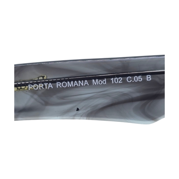 Stylish Gray Sunglasses - Picture 6 of 6